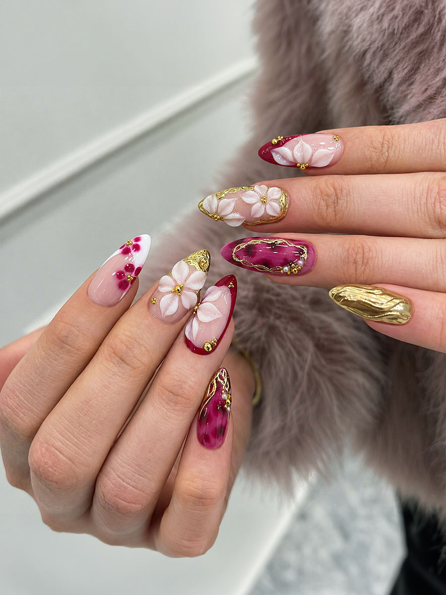 Unique Nails Lounge in Longview